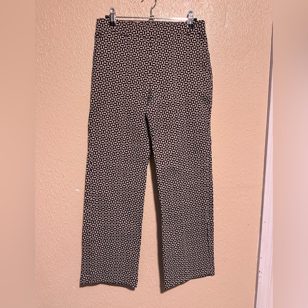 Vilagallo Pants Size 40‎ (Measuring at a size 29) Geometric Luxury Pull On
